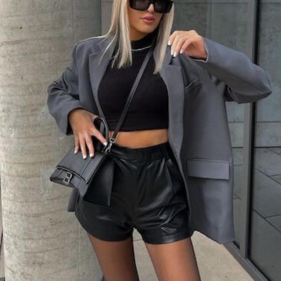 NWT DEAR JOHN QUILTED VEGAN LEATHER SHORTS❤️❤️❤️❤️ - Picture 2 of 14